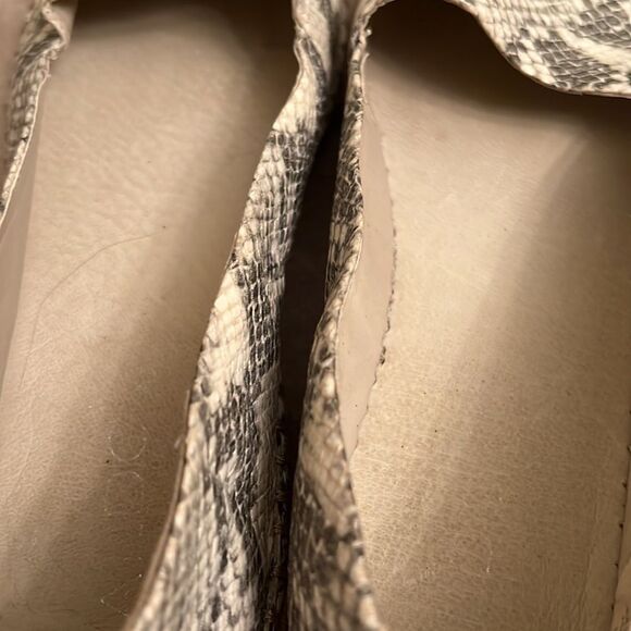 Aldo Sz 8 Reptile Snake Jute Loafers w/ Cap Toe EUC - Picture 9 of 10